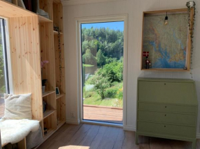Idyllic Lake House - 4 rooms & 2 Glamping Tents Available
